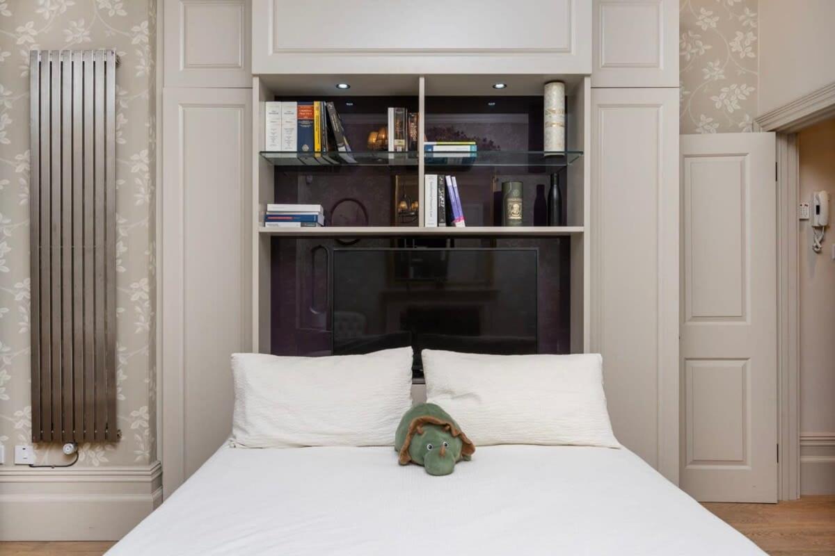 Charming Chelsea Studio Your Cozy Urban Retreat Londýn Exteriér fotografie